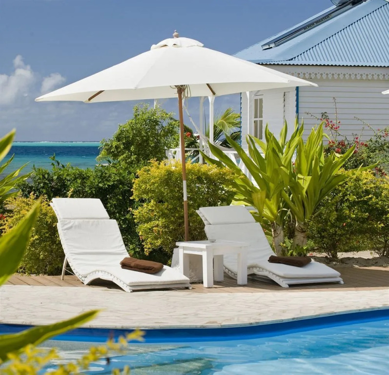 Opoa Beach Hotel