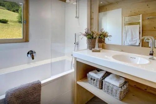 Chalet Le Charmieux - OVO Network