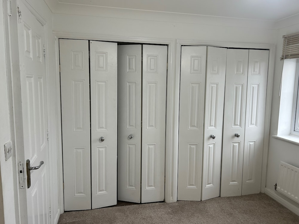 Romford Contractor / Family House