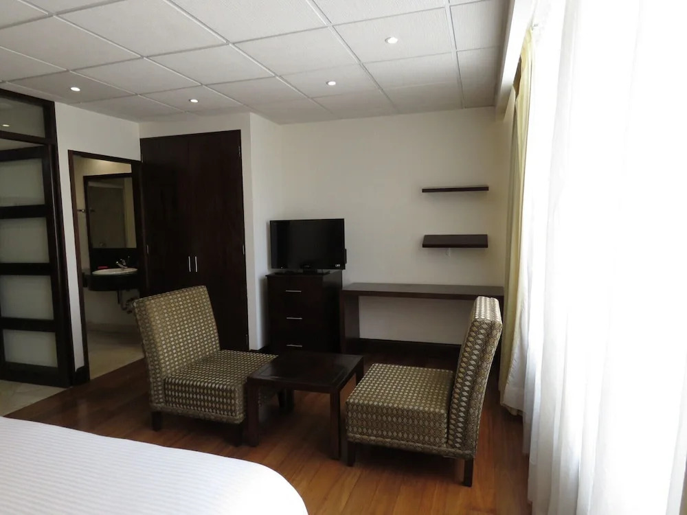 Suites Melchor Ocampo 445
