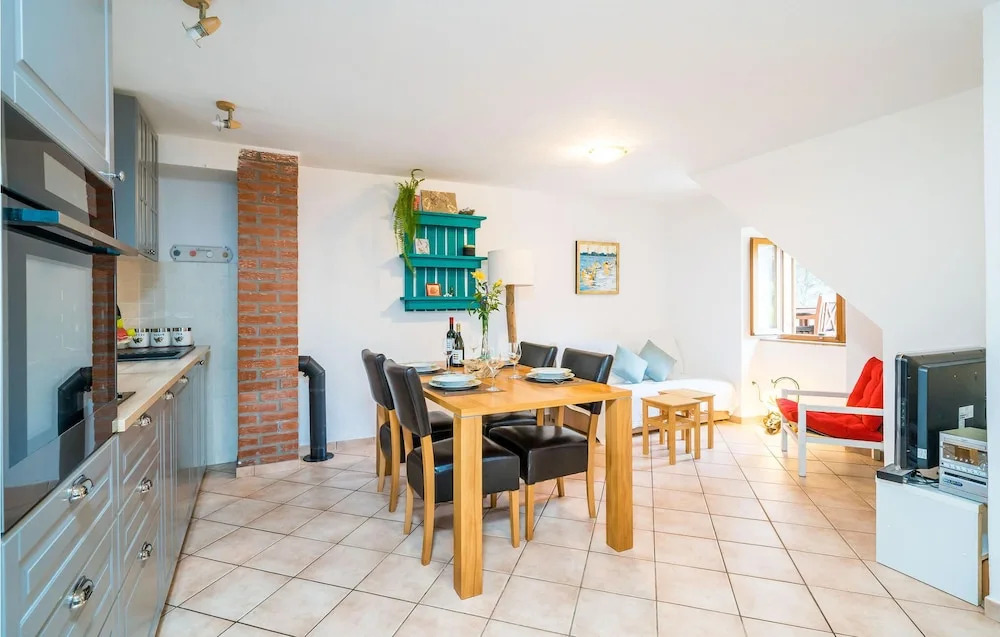 Stunning Home in Gruda With Wifi and 2 Bedrooms