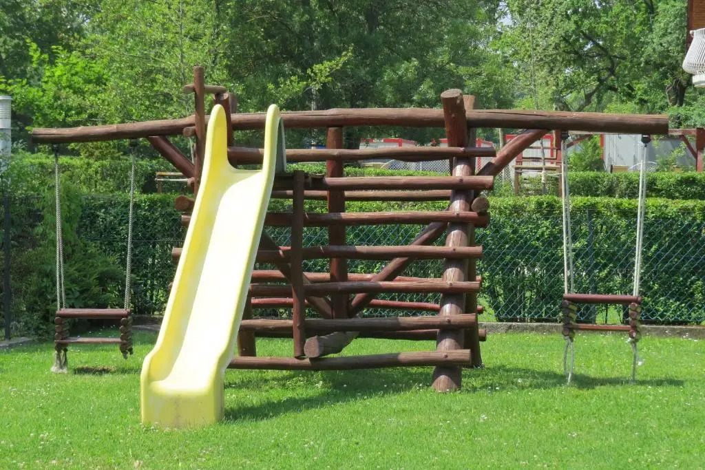 32 fös apartman