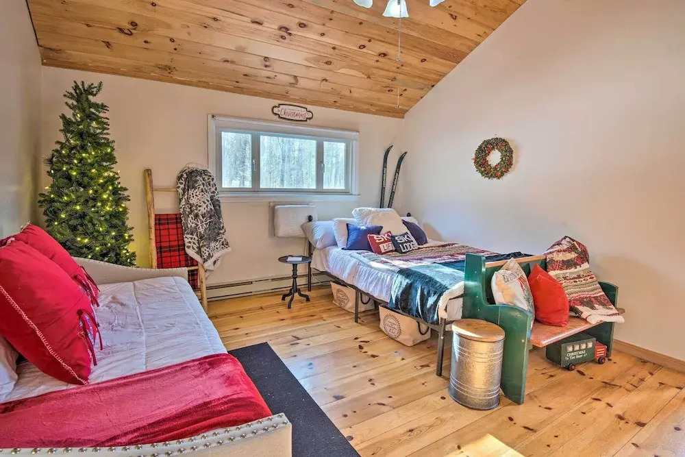 Pet-friendly Gilford Home by Gunstock Ski Mountain