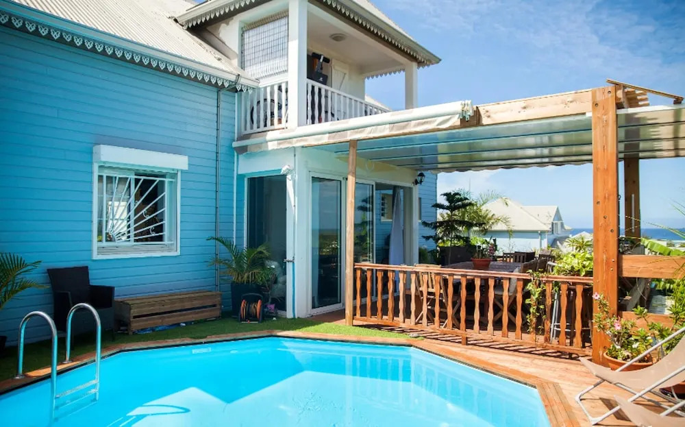Villa With 4 Bedrooms in La Saline-les-bains, With Wonderful sea View, Private Pool, Enclosed Garden