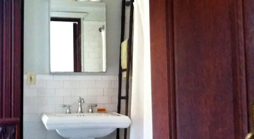 Jumel Terrace Bed & Breakfast