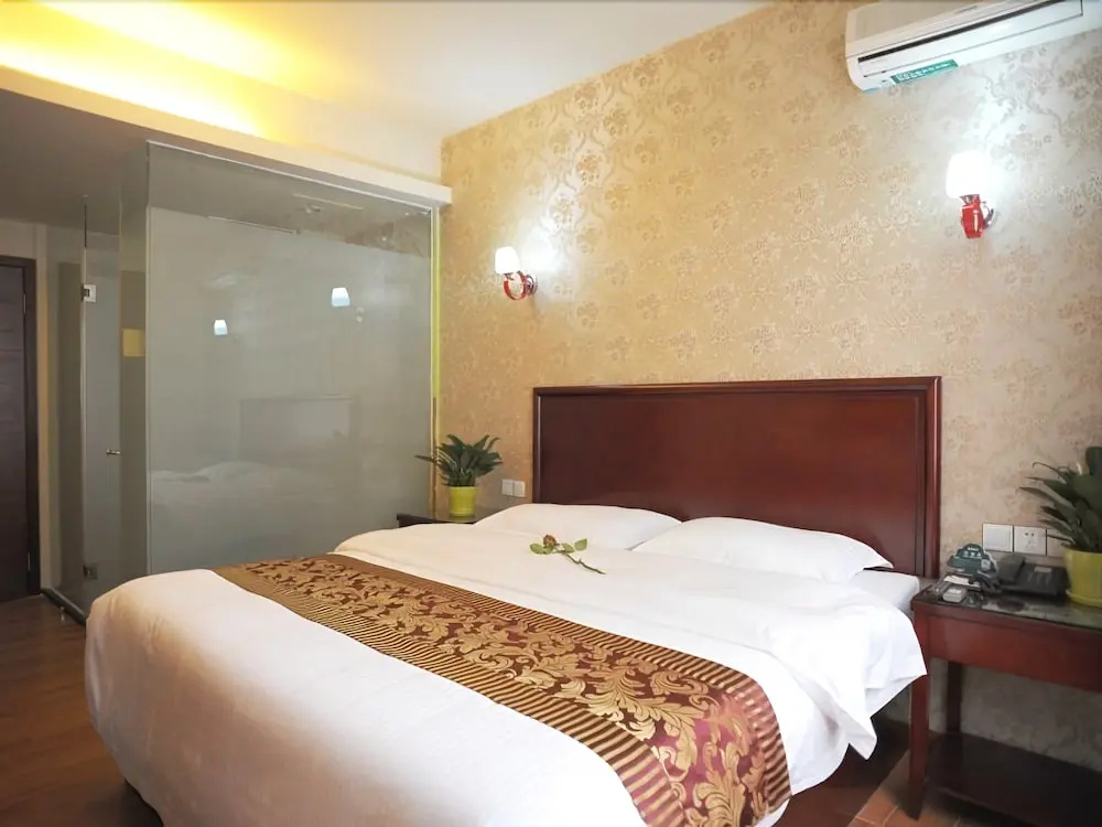 Xana Hotelle Hotel (Guangzhou Beijing Road Pedestrian Street Nongjiangsuo Subway Station)