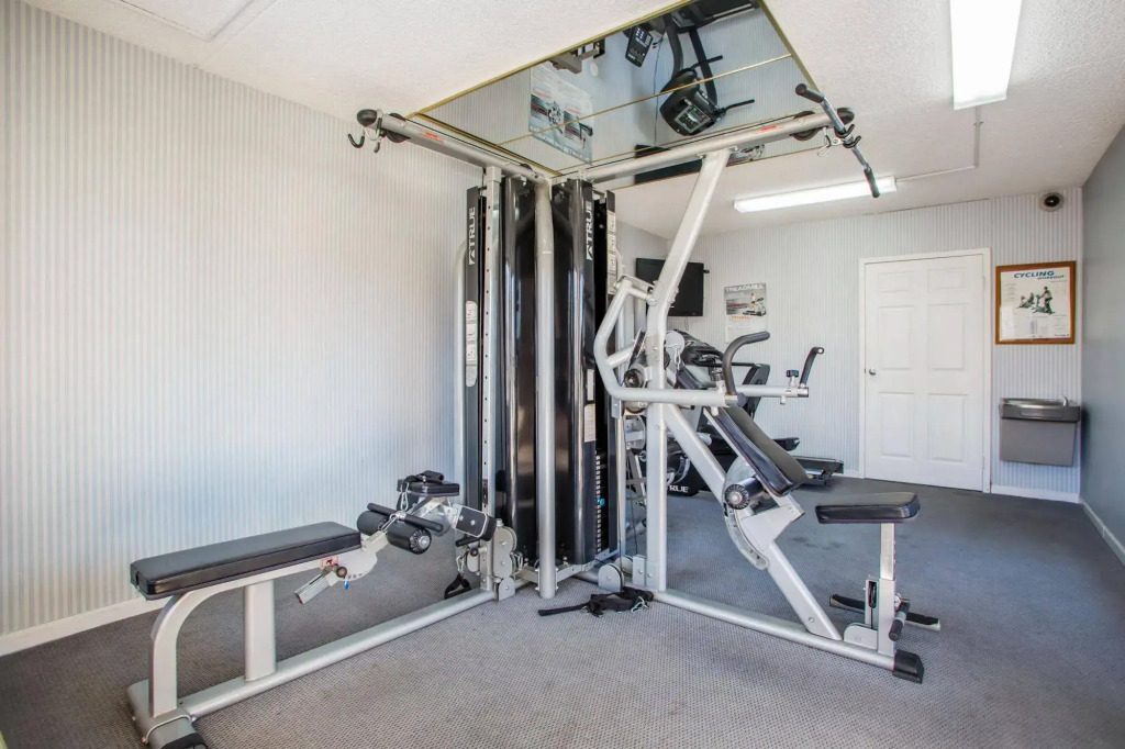 HomeTowne Studios by Red Roof Egg Harbor-Atlantic City Airport