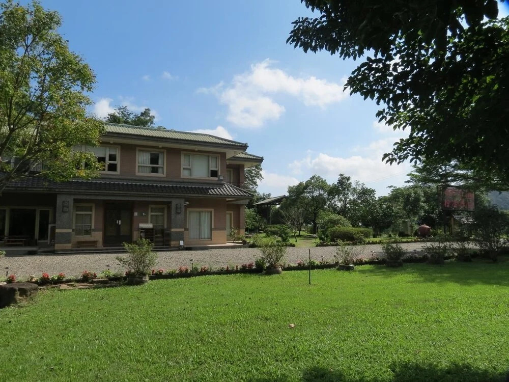 Seasons Inn