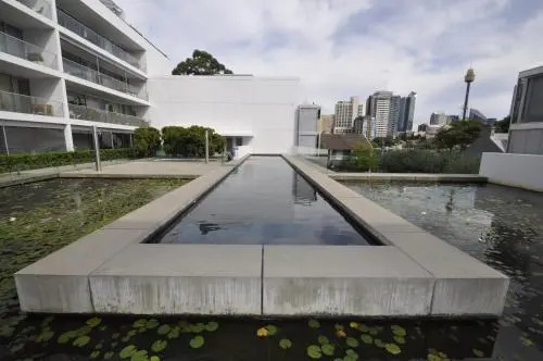 Darlinghurst Self-Contained Modern One-Bedroom Apartment (313 BUR)