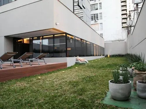 Housi Bela Cintra