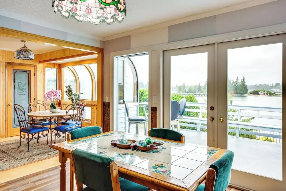 Tacoma Home on Steilacoom Lake w/ Dock!