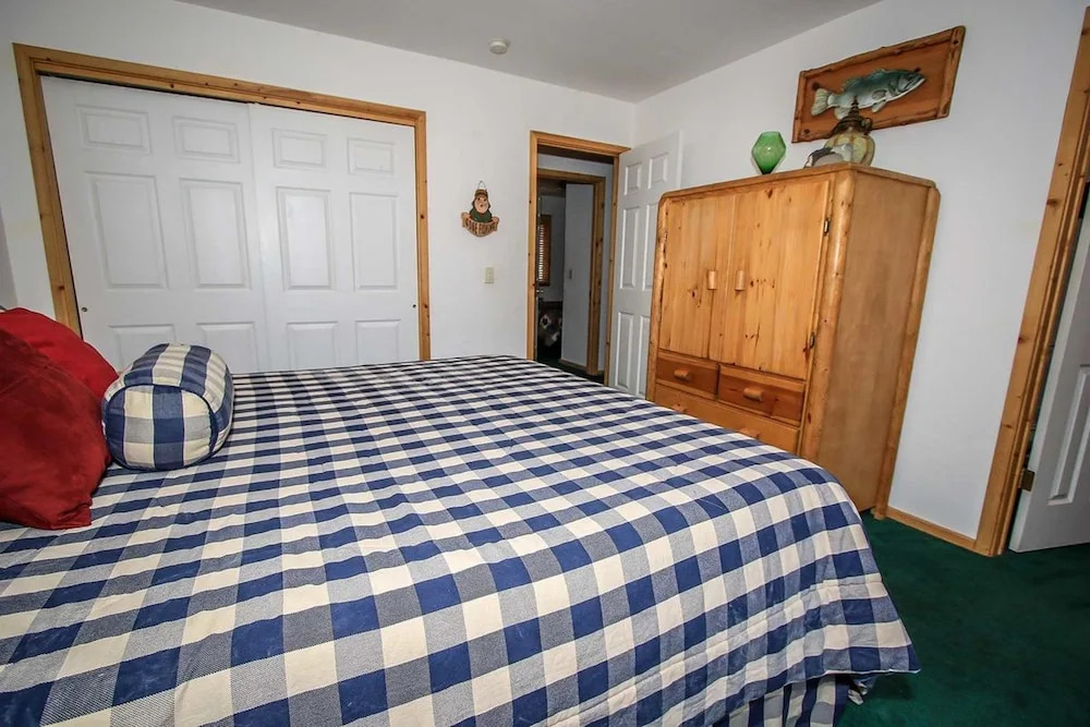 Sugar Pine 1182 by RedAwning