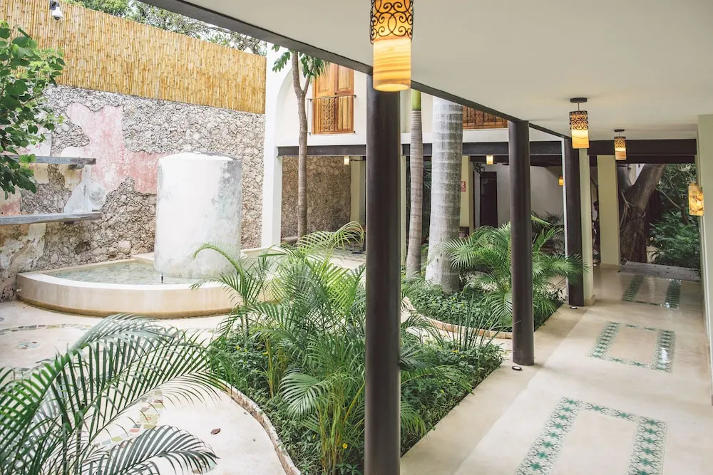 TreeHouse Boutique Hotel - Adults Only