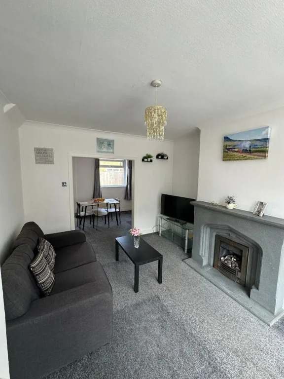 Hartlepool - 2 Bedroom - Near Seaside - Sleeps 5