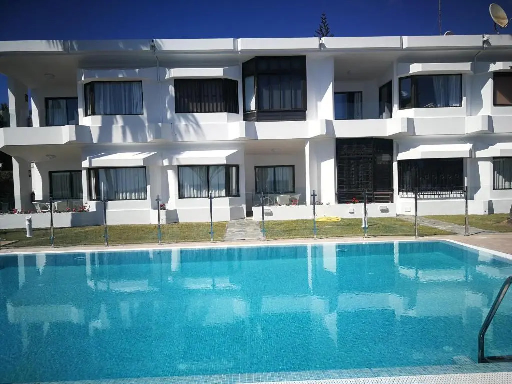 Salt Apartments Reina Sol