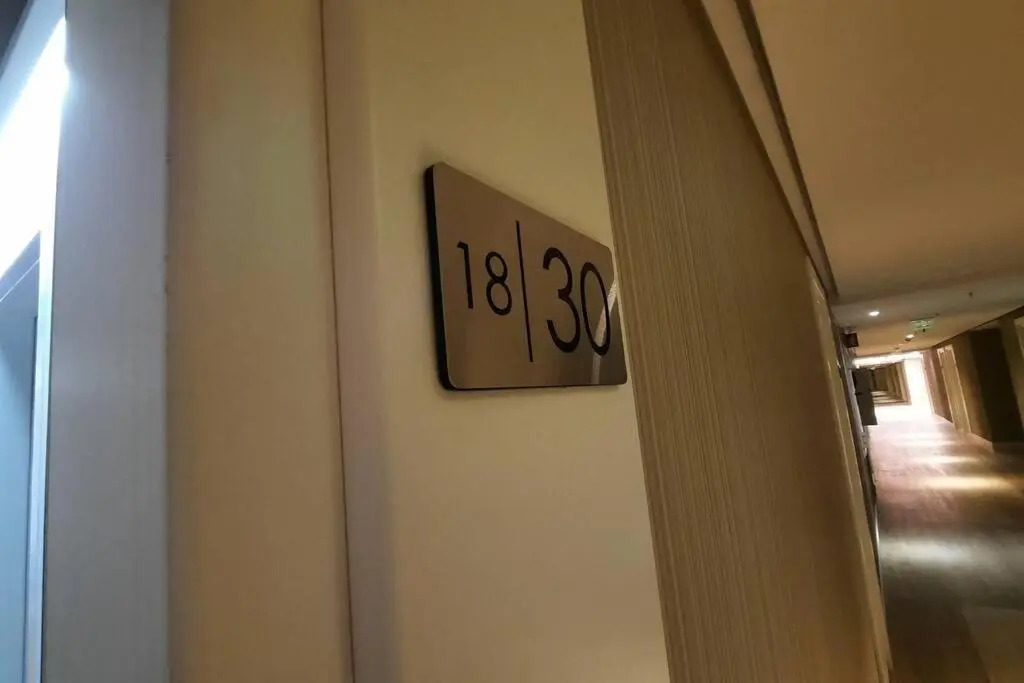 Leo Group Luxury Apartment 18-30 Alliance Palace