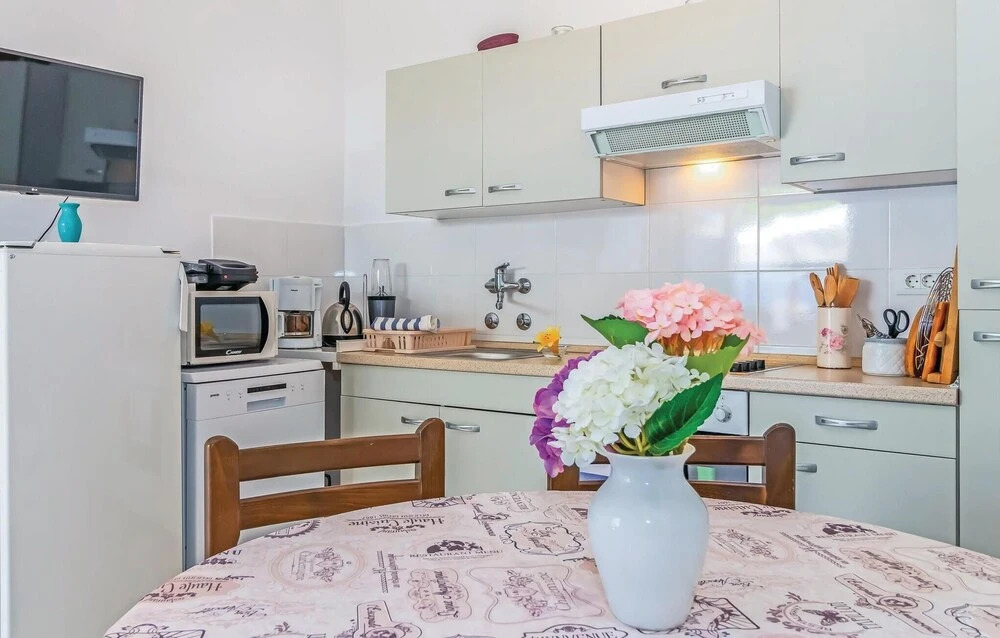 Amazing Home in Klenovica With Wifi and 3 Bedrooms