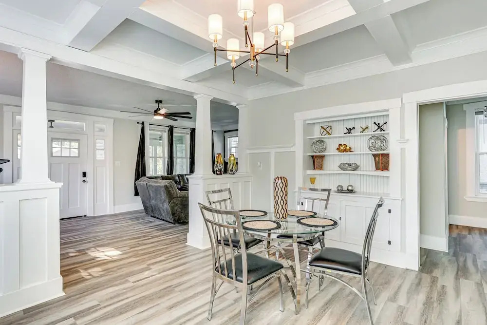 3 Mi to Dtwn: Memphis Family Home