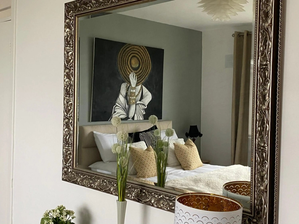 Follies Suites Ballyvoile