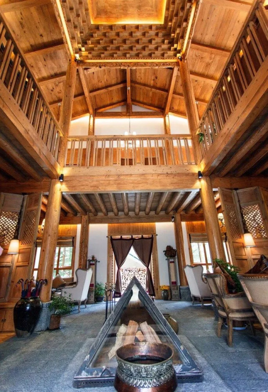 Shangri-La Ganden Manor Hotel by Floral Lux