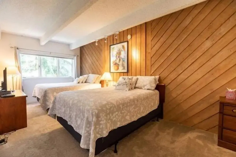 Vail Village condo walking distance to Gondola