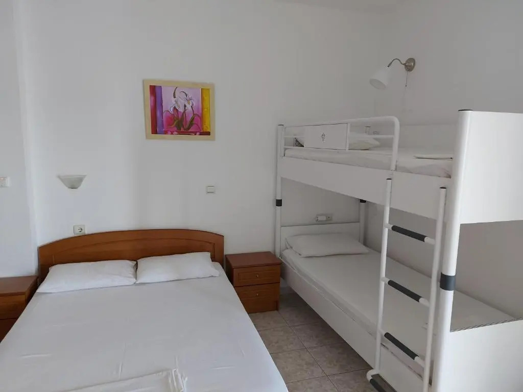 Apocalypsis Studios-Apartments