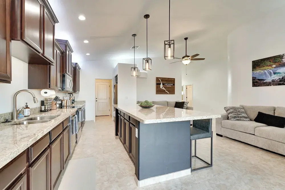 Patio & Grill: Family-friendly Lake Havasu Home