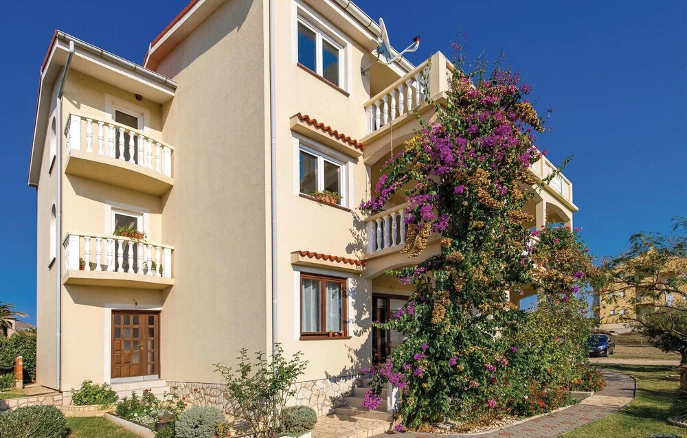 Awesome Home in Povljana With Wifi and 1 Bedrooms