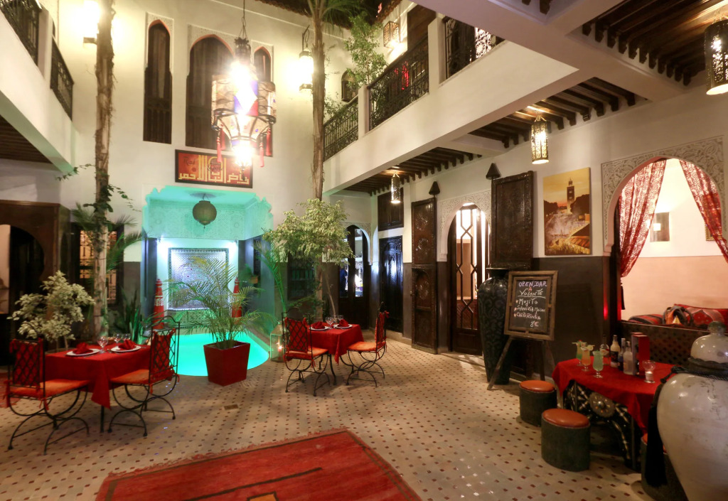 Riad La Porte Rouge By La Siredrah