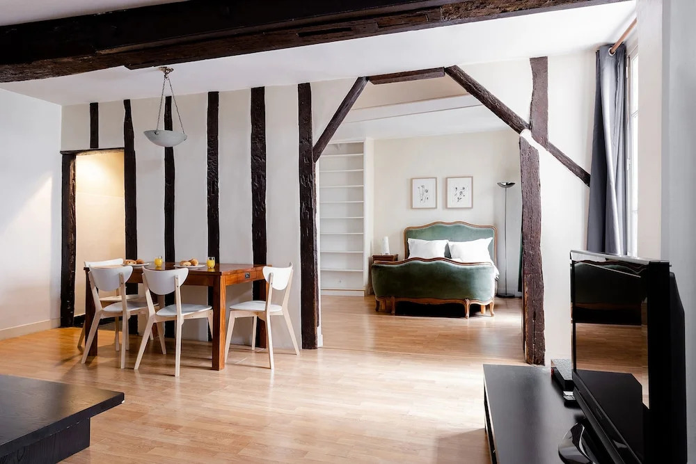 Central Paris - Chatelet Apartment