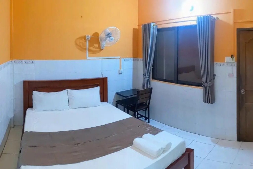Super Star Hotel