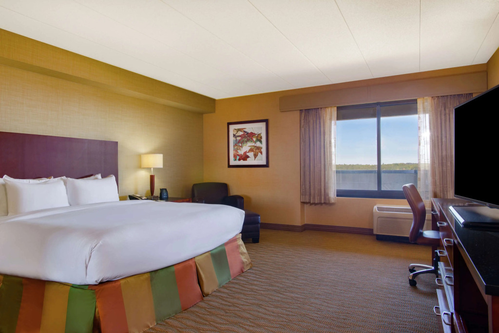DoubleTree by Hilton Boston North Shore