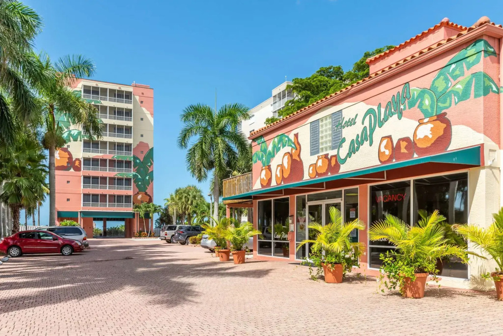 Casa Playa Resort