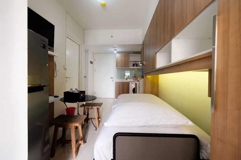 Modern and Cozy 2BR @Springlake Bekasi Apartment