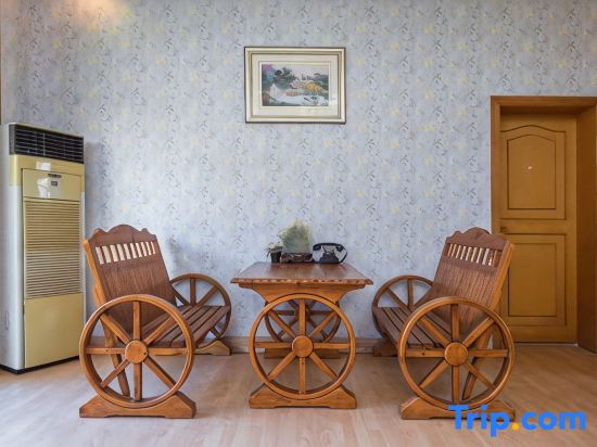 Yangzhou Zizhuhai Inn