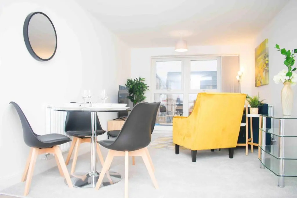 EXOTICSTAY Apartments - New Build - Ultra Luxe 1 bedroom apartment - Smart 4K TV With Ultrafast WiFi & Netflix - City Centre