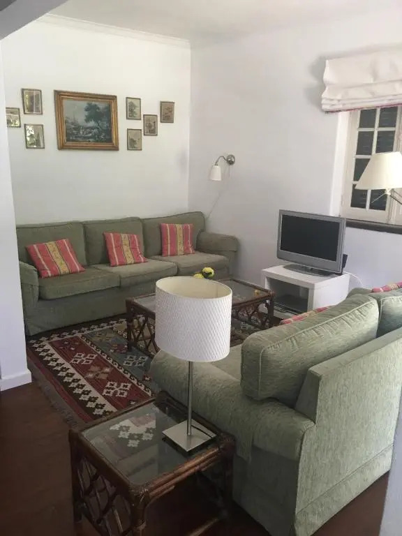 3 Bedroom Town House - Historic Centre of Cascais. 100 mts from the beach and centre of Cascais
