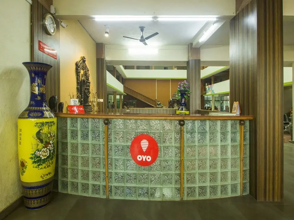 Hotel Sai Palkhi Niwara