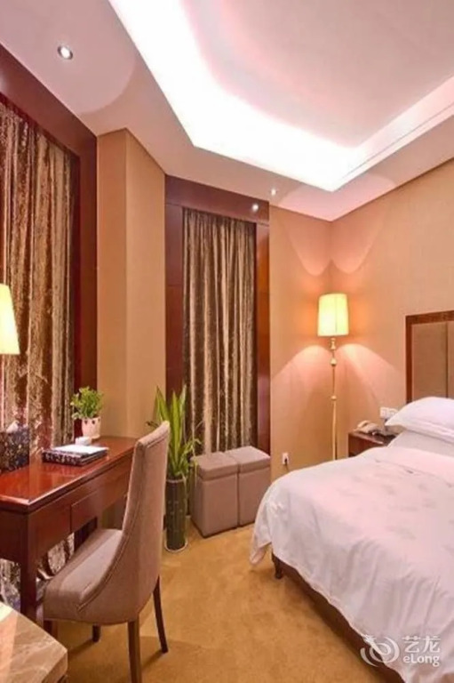 Changsha Xingwei Huatian Hotel