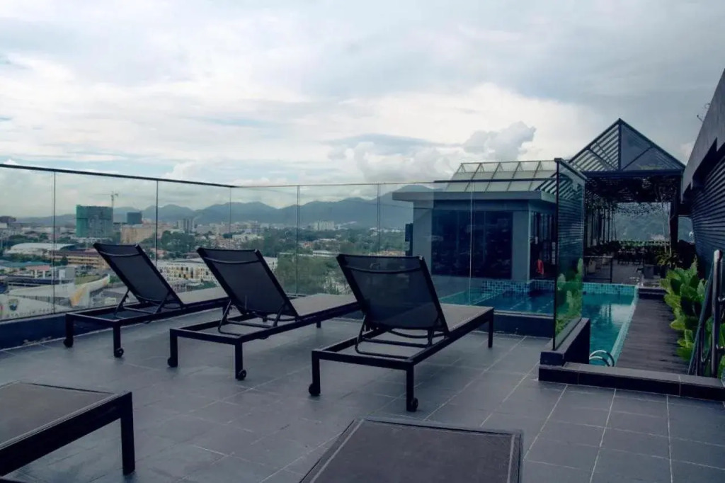 M Roof Hotel & Residences
