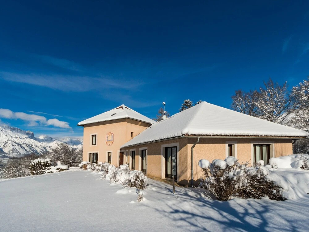 "La Combe Fleurie" Appartements & Chambres
