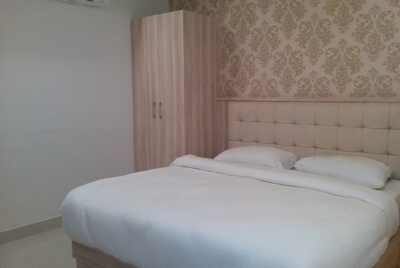 OYO 4772 Park Grand Hotel & Resort