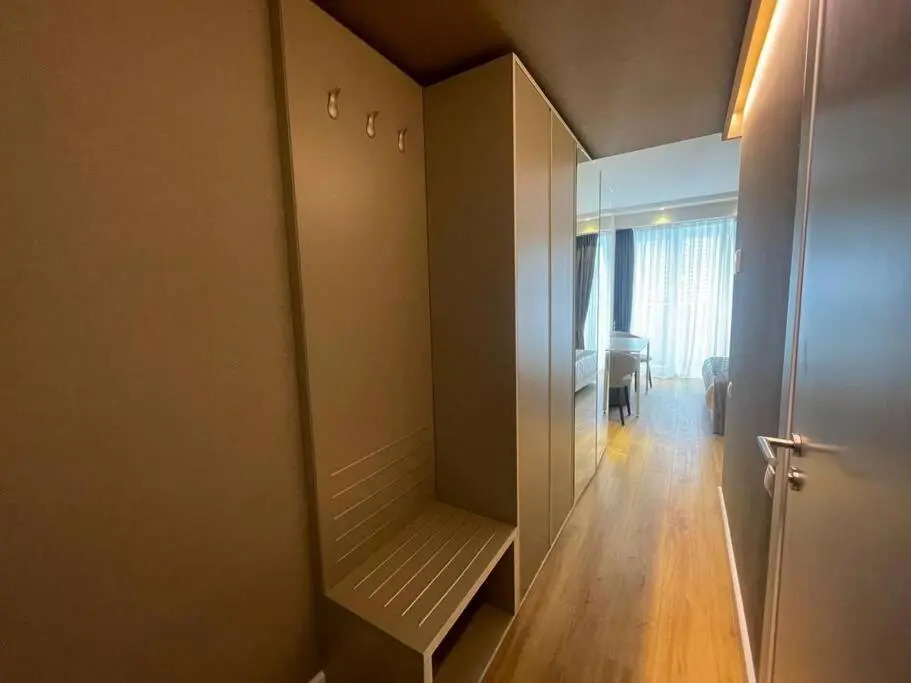 Leo Group Luxury Apartment 18-32 Alliance Palace