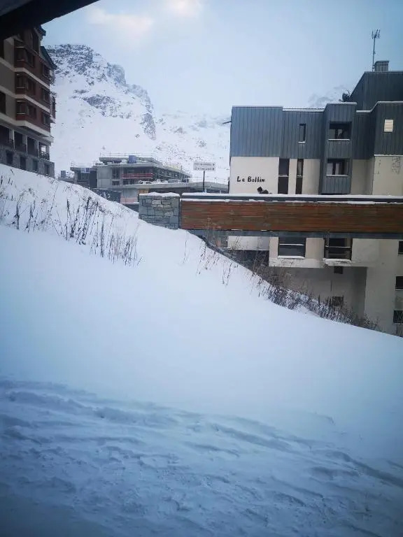Great 8-pax ski-in ski-out apartment in Tignes Val Claret