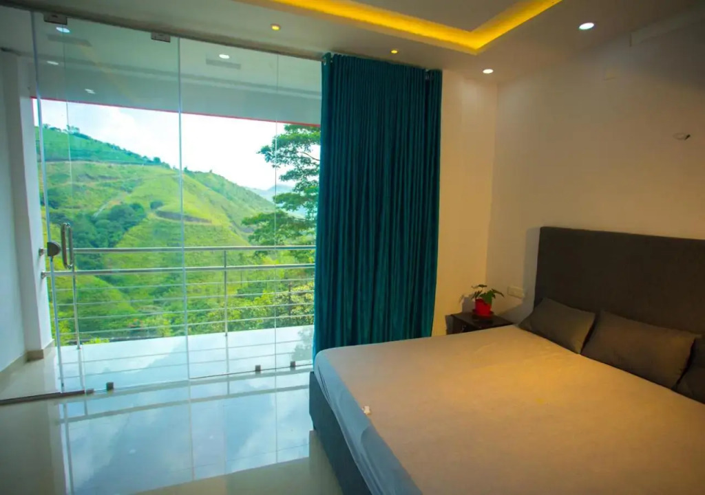 Hidden Valley Hill View Cottage Vagamon by VOYE HOMES - Rooms with Hill View