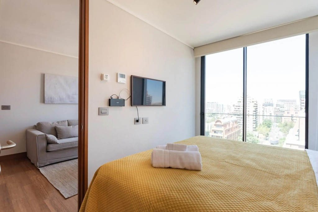 Uptown Wood - 1BR Parking Wifi Mall Pool