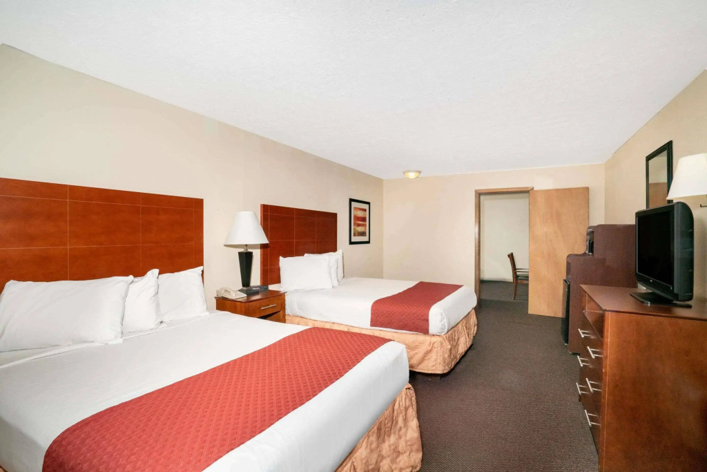 Ramada Pigeon Forge South Hotel