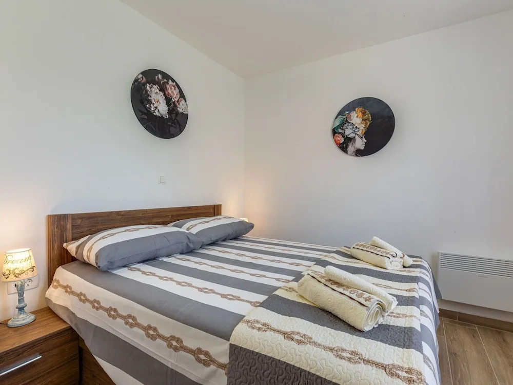 Swanky Holiday Home in Privlaka Near Sea Beach