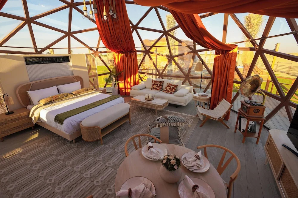 Al Marmoom Dome Luxury Desert Experiential Stay