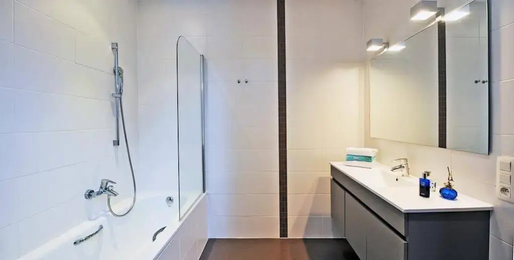Hotel Corner House by WP Hotels